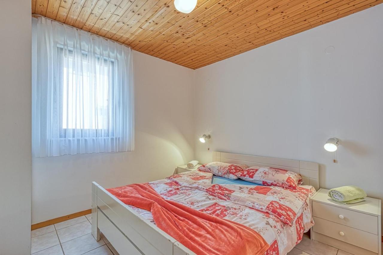 Apartments Kiki Spada Porec Exterior photo