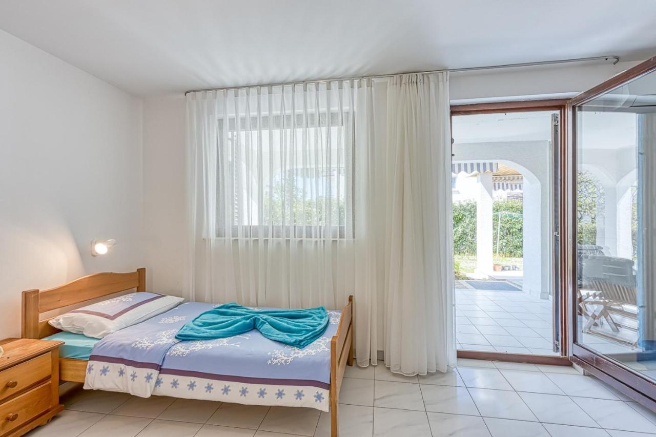 Apartments Kiki Spada Porec Exterior photo